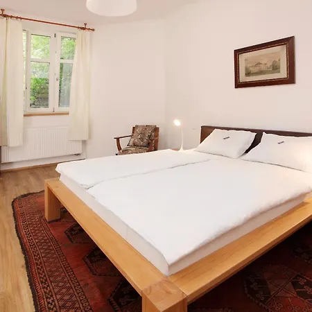 Z - With Private Parking Apartment